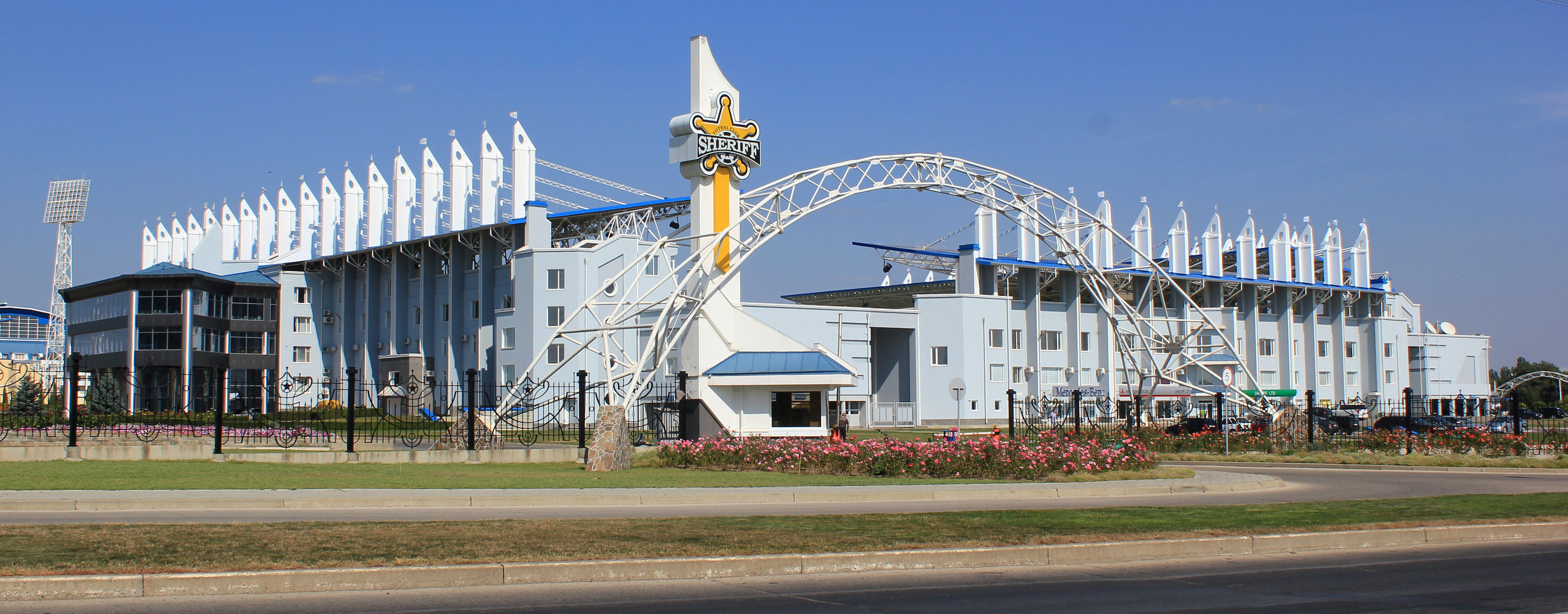 Tiraspol (Стадион Тирасполь) (Photo license CC-BY-SA 3.0)